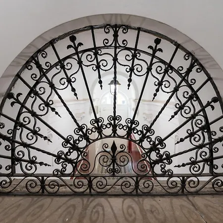 Spacious By Opera- 2 Br- 2 Bath- Ac *