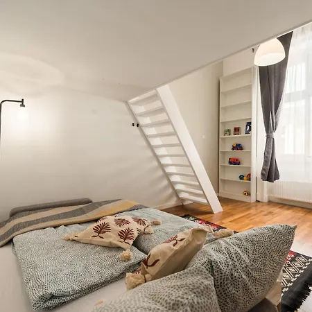 Spacious By Opera- 2 Br- 2 Bath- Ac