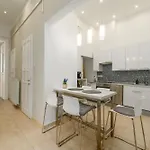 Spacious By Opera- 2 Br- 2 Bath- Ac Budapest