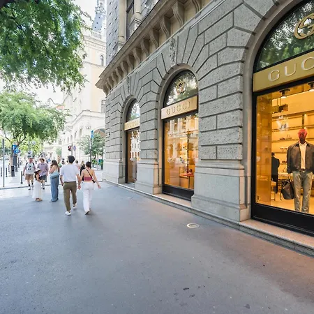 Spacious By Opera- 2 Br- 2 Bath- Ac * Budapeste