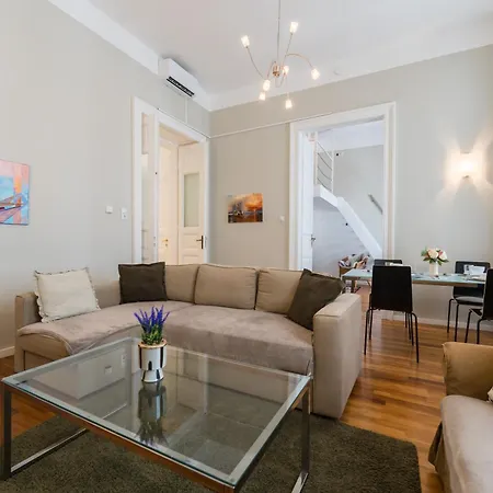 Apartment Spacious By Opera- 2 Br- 2 Bath- Ac Budapest