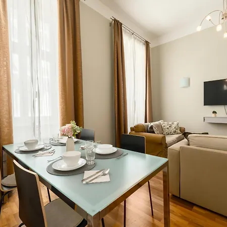 Spacious By Opera- 2 Br- 2 Bath- Ac Appartement