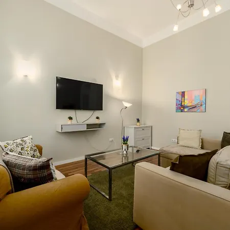 Spacious By Opera- 2 Br- 2 Bath- Ac