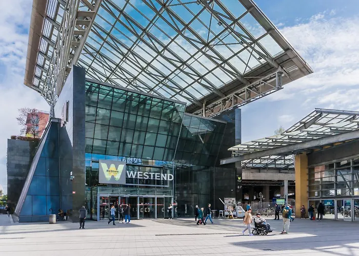 Spacious By Opera- 2 Br- 2 Bath- Ac