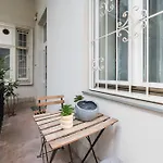 Lägenhet Spacious By Opera- 2 Br- 2 Bath- Ac Budapest