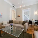 Lägenhet Spacious By Opera- 2 Br- 2 Bath- Ac Budapest