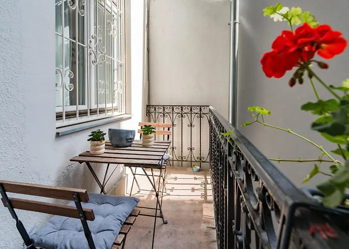 דירה Spacious By Opera- 2 Br- 2 Bath- Ac