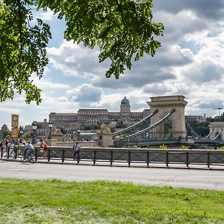 Апартаменты Spacious By Opera- 2 Br- 2 Bath- Ac *