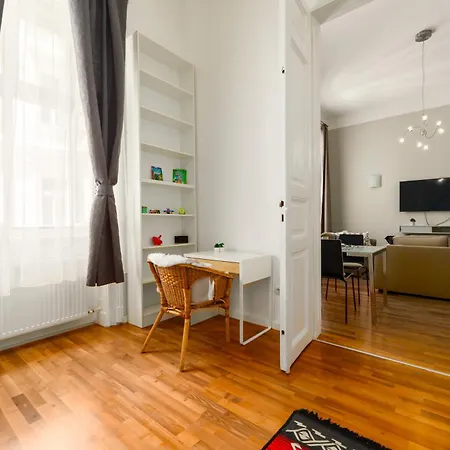 Spacious By Opera- 2 Br- 2 Bath- Ac