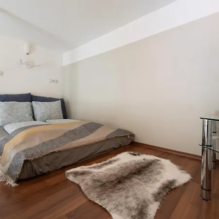 Spacious By Opera- 2 Br- 2 Bath- Ac *